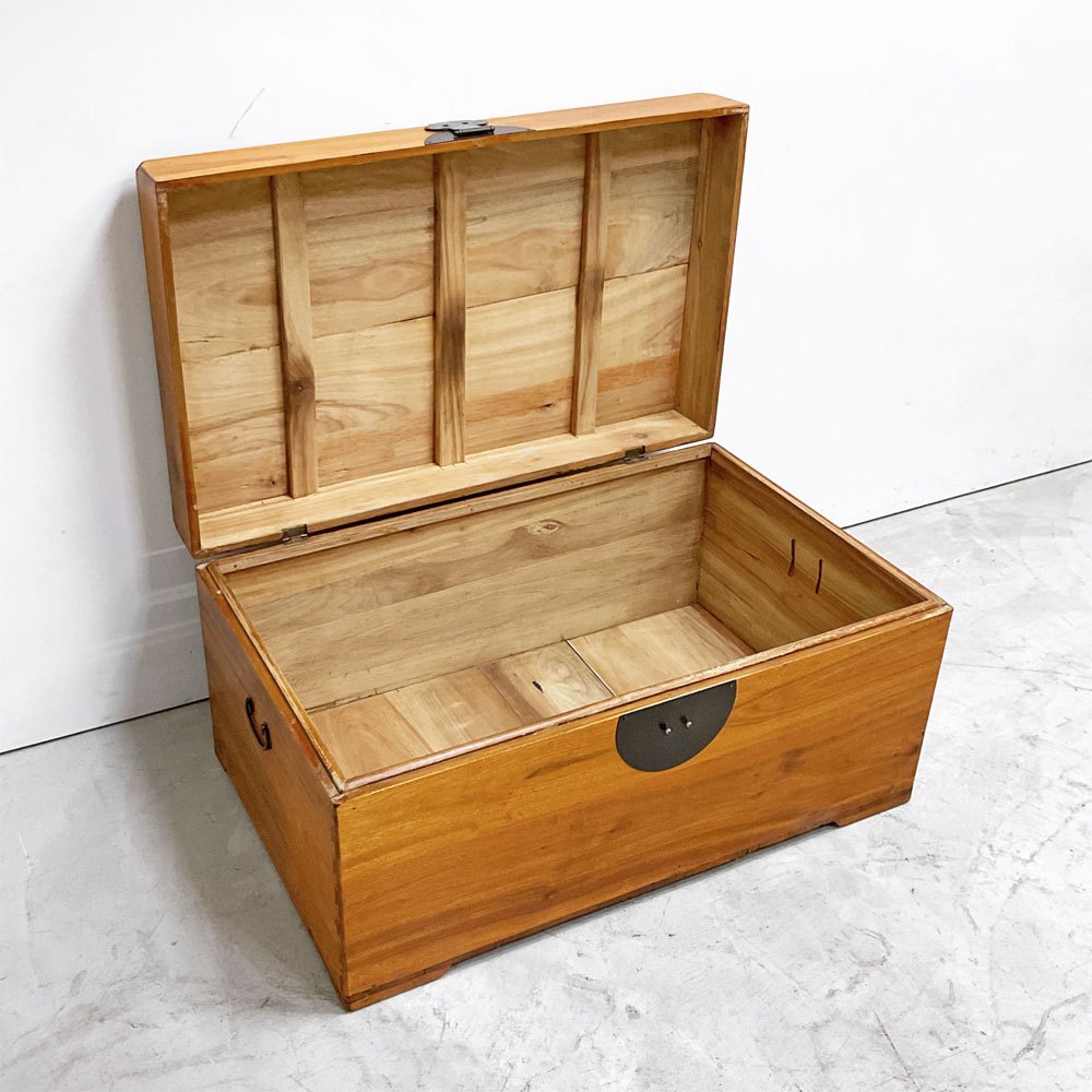 【祖師ヶ谷大蔵店】チャイニーズアンティークスタイル Chinese Antique Style 中国古玩家具 収納箪笥 長持 鋳鉄金具 ブランケットボックス 楠材 トランク ビンテージ 買取させていただきました。