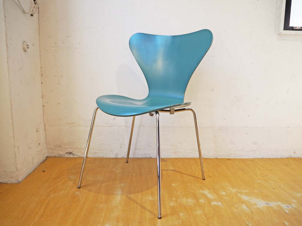 フリッツ ハンセン Fritz Hansen 正規品 セブンチェア SEVEN ラッカー 2000年 セージグリーン アルネ・ヤコブセン 中古品 買い取りしました。