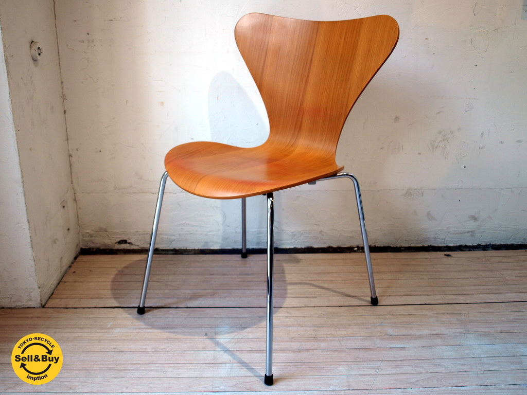 フリッツハンセン Fritz Hansen セブンチェア ビーチ材 ナチュラル アルネ・ヤコブセン A 中古品 買い取りしました。下北沢店 出張買取もお任せ下さい。