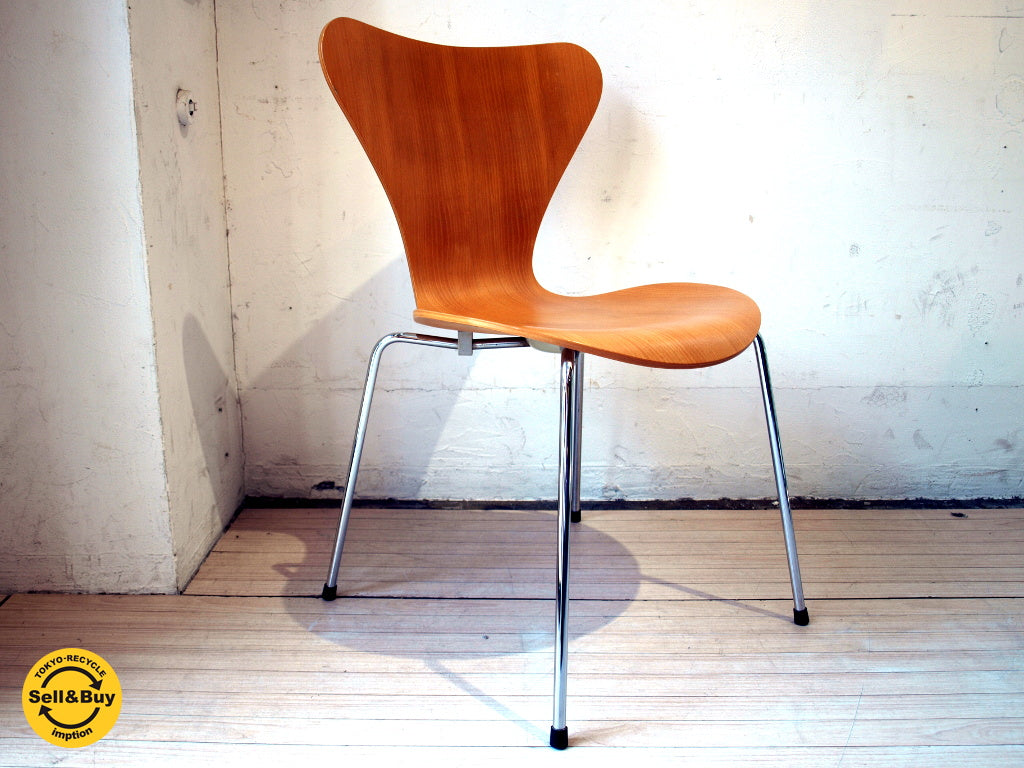 フリッツハンセン Fritz Hansen セブンチェア ビーチ材 ナチュラル アルネ・ヤコブセン B 中古品 買い取りしました。下北沢店 出張買取もお任せ下さい。