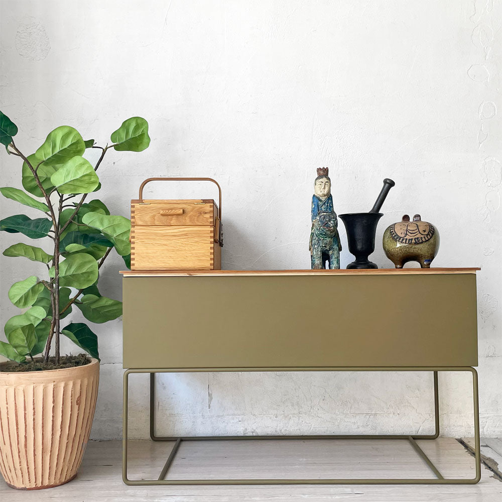 【下北沢店】ファームリビング ferm LIVING プラントボックスラージ Plant Box Large 専用トレイ付 スチール×オーク オリーブ 買取させていただきました。