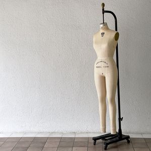 【用賀店】ウルフフォーム WOLFFORM ハンギング トルソー フルボディ ドレスフォーム Dress Form ウィメンズ Female 8号 フルレングス アメリカ 買取させていただきました。