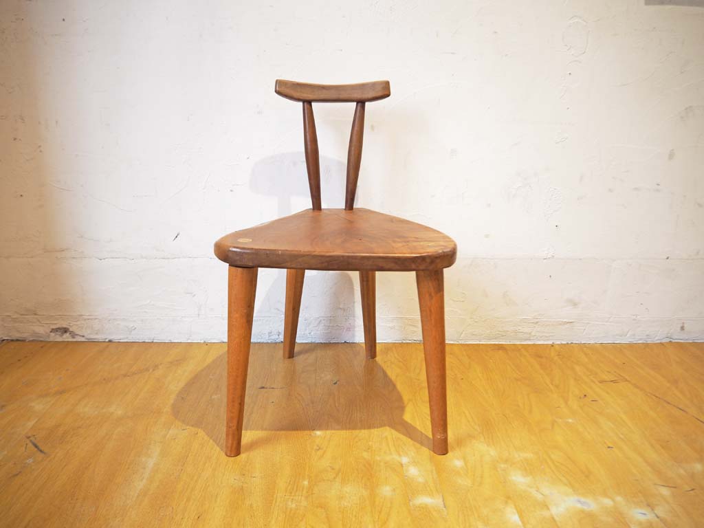 スタジオ イエス Studio Y’e.s スツール チェア 椅子 手作り ハンドメイド 国産木材使用 直井建築工房 A 中古品 買い取りしました。