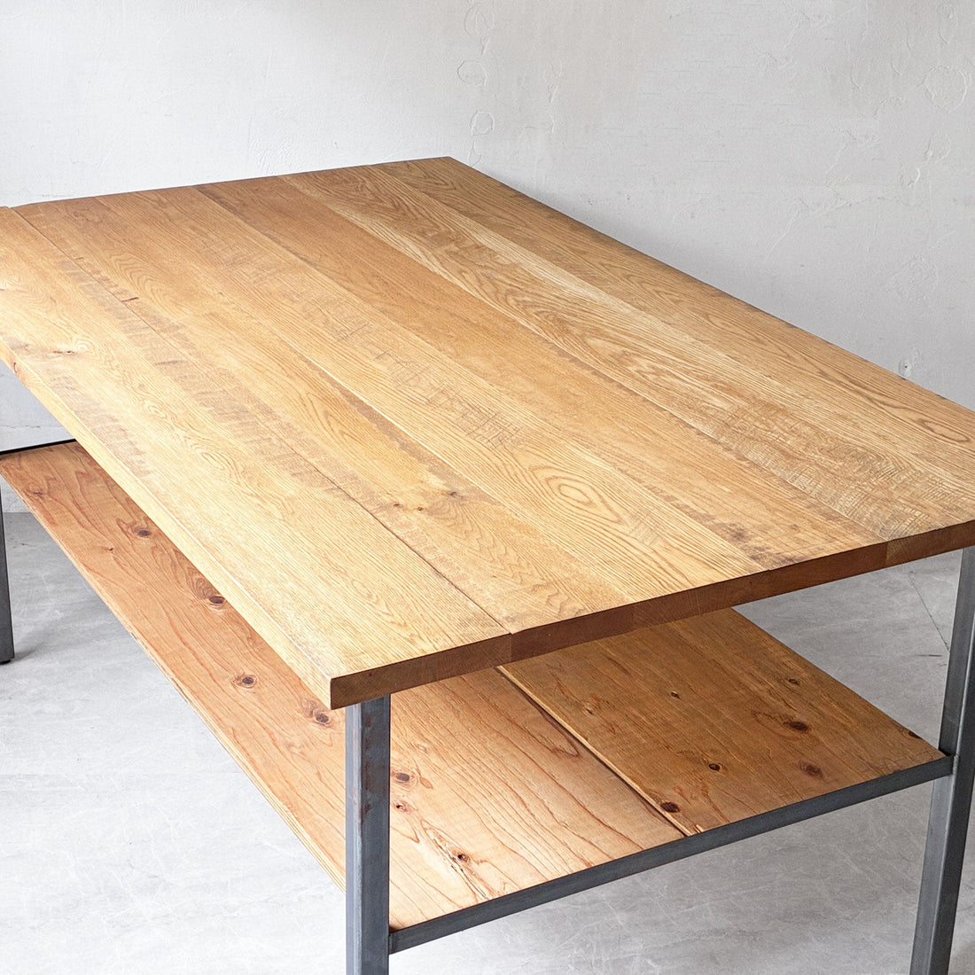 【下北沢店】スクエアファニチャー SQUARE FURNITURE オーク 無垢材 ワーキングテーブル 作業台 アトリエテーブル W180cm アジャスター シェルフ付き インダストリアル 店舗什器 買取させていただきました。