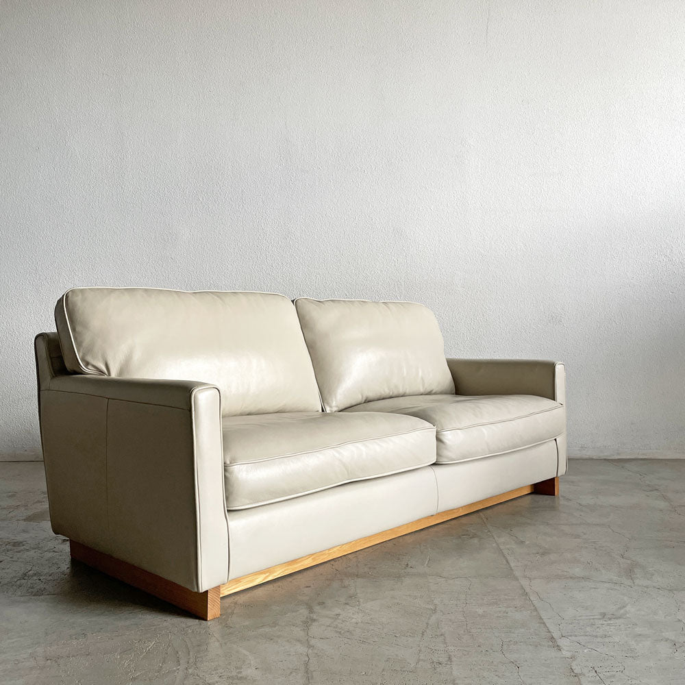 【登戸BASE店】アクタス ACTUS ファイブバイファイブ five by five ティスタ TYSTA 2シーターソファ W178cm ナローアーム 本革 オフホワイトレザー オーク材脚 松岡智之 定価￥240,900- 買取させていただきました。