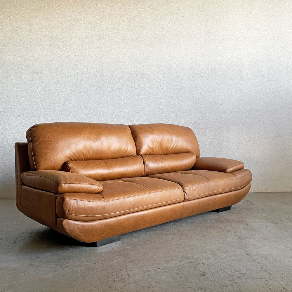 【登戸BASE店】リラックスフォーム RELAX FORM トレビソ TREVISO 3人掛けソファ W210cm スーパーレザーテックス オーカーブラウン 関家具 定価￥258,500- 買取させていただきました。