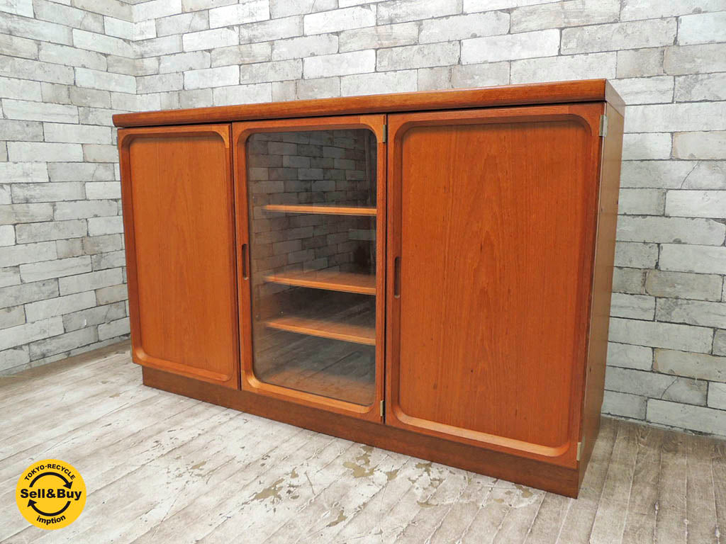 ビンテージ チーク材 キャビネット サイドボード 中古品 買い取りしました。祖師ヶ谷大蔵店 出張買取もお任せ下さい。
