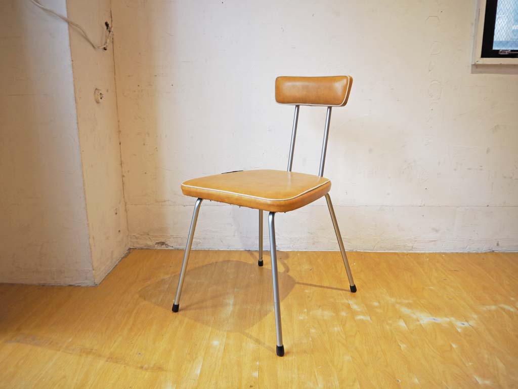 トラックファニチャー TRUCK FURNITURE 初期型 フェイクレザー パイプチェア 鋲 A 中古品 買い取りしました。