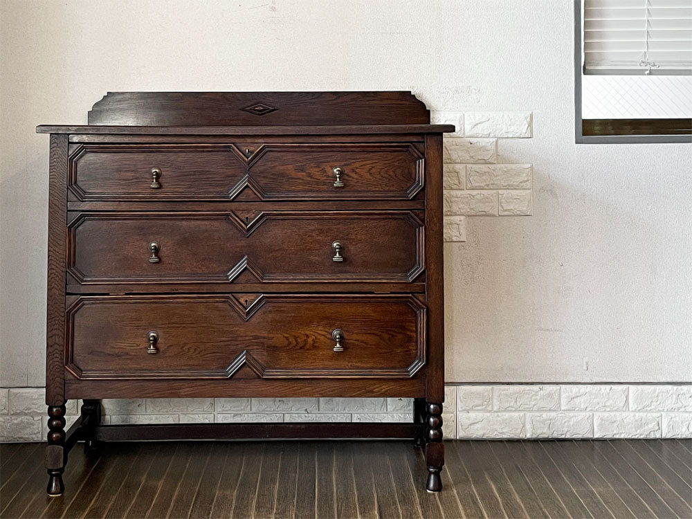 UKビンテージ Vintage オーク材 チェスト 抽斗3杯 ボビンレッグ W106cm 鍵付 英国家具  中古品  買い取りしました。
