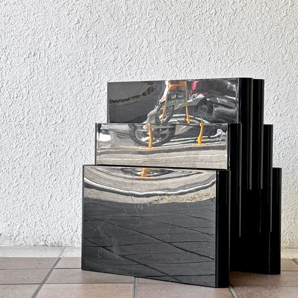 【用賀店】カルテル Kartell ポルタリビステ Portariviste マガジンラック 3段 6ポケット ジオット・ストッピィノ Giotto Stoppino ブラック イタリア 廃番買取させていただきました。