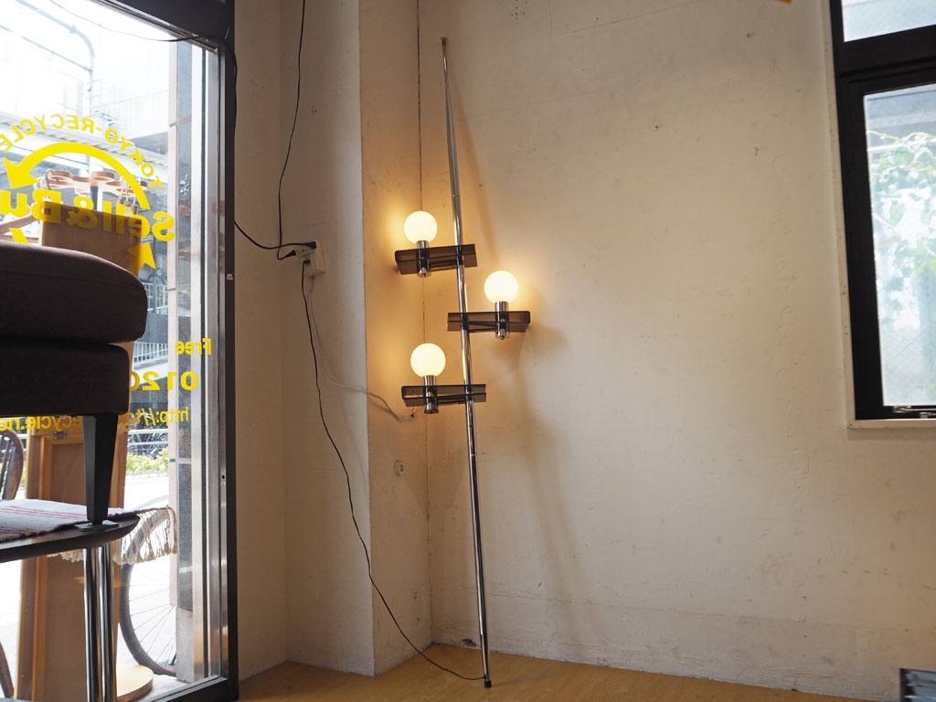 USビンテージ フロアランプ 3灯 突っ張り式 インダストリアル ミッドセンチュリー アクメファニチャー ACME FURNITURE 購入品 中古品 買い取りしました。