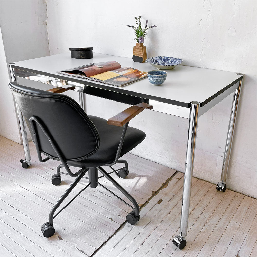 【下北沢店】USMハラー USM Haller モジュラーファニチャー デスク ダイニングテーブル パールグレーラミネート (ホワイト) キャスター モダン スイス 買取させていただきました。