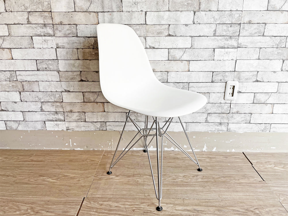 ヴィトラ Vitra サイドシェルチェア エッフェルベース ポリプロピレン製 ホワイト C&R イームズ ミッドセンチュリーデザイン 中古品  買い取りしました。