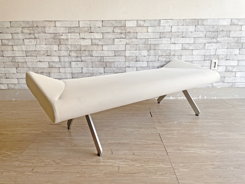 カッシーナ Cassina IXC. ブーメランベンチ BOOMERANG bench グエナエル・ニコラ メッシュ素材 ホワイト 定価19万円以上 中古品  買い取りしました。