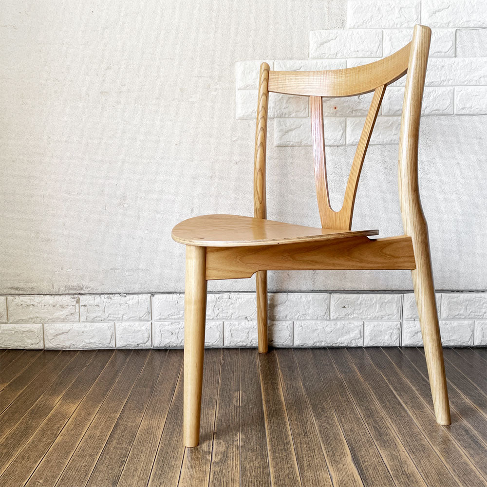 【経堂店】PPモブラー PP Mobler PP51/3 Vチェア V-Chair スタッキングチェア オーク材 3本脚 ハンス・J・ウェグナー デンマーク 北欧家具 買取させていただきました。