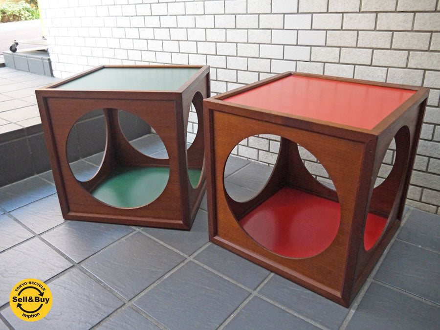 ジャパンビンテージ 和モダン チーク材 サイドテーブル シェルフ スタッキング キューブ型 赤 緑 2個セット  中古品 買い取りしました！ 自由が丘店 出張買取もお任せください。