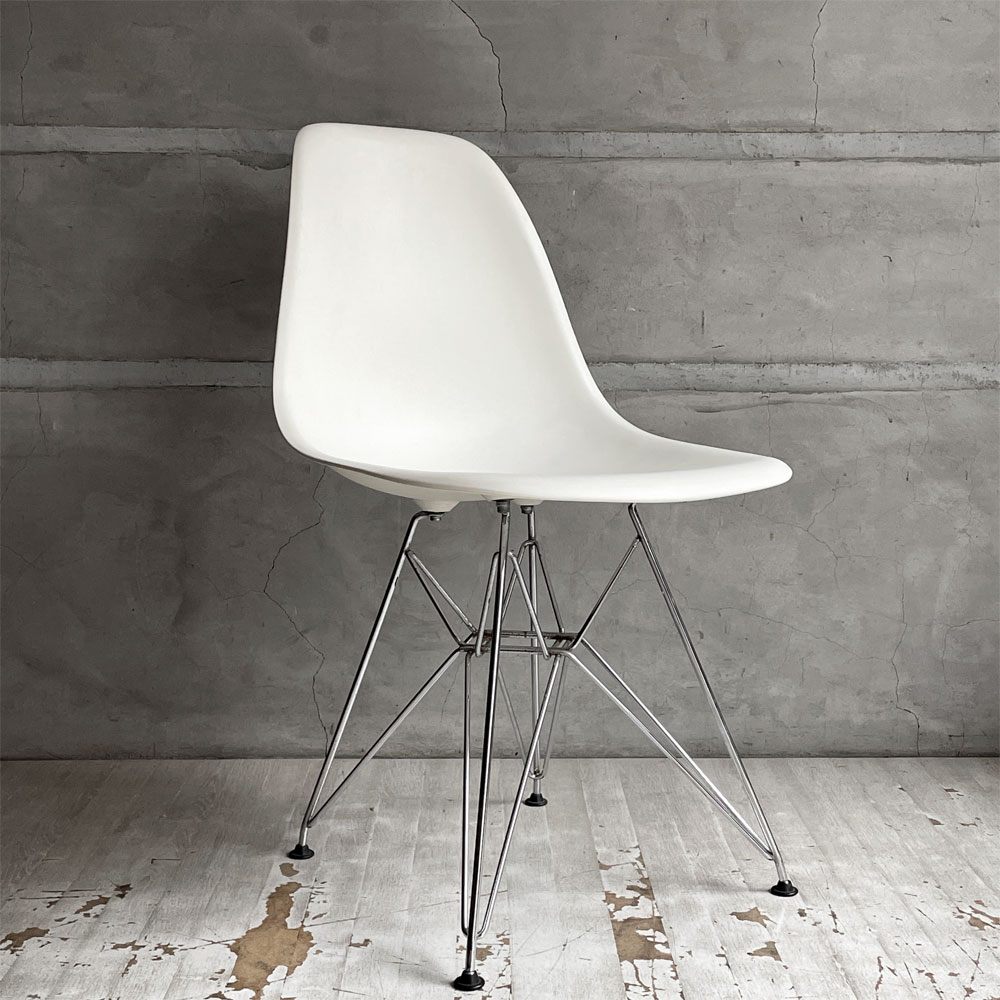 【学芸大学店】ヴィトラ vitra サイドシェルチェア ポリプロピレン製 ホワイト エッフェルベース C&R イームズ ミッドセンチュリー 買取させていただきました。