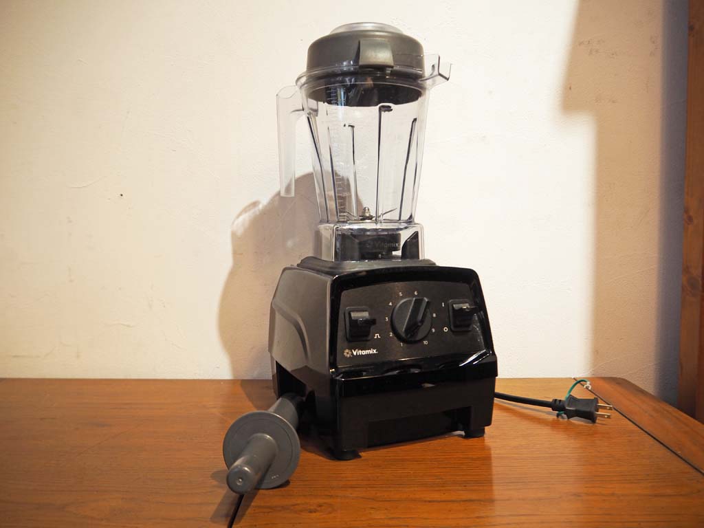 バイタミックス Vitamix ハイパワー ブレンダー VM0202 / E320 スムージー ジューサーミキサー コンテナ2.0L 定価63,127円 中古品 買い取りしました。
