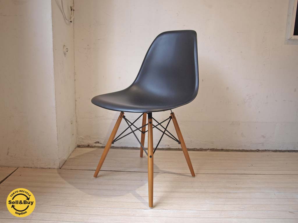 ヴィトラ Vitra サイドシェルチェア DSW チャールズレイイームズ 正規品 中古品 買い取りしました。下北沢店 出張買取もお任せ下さい。