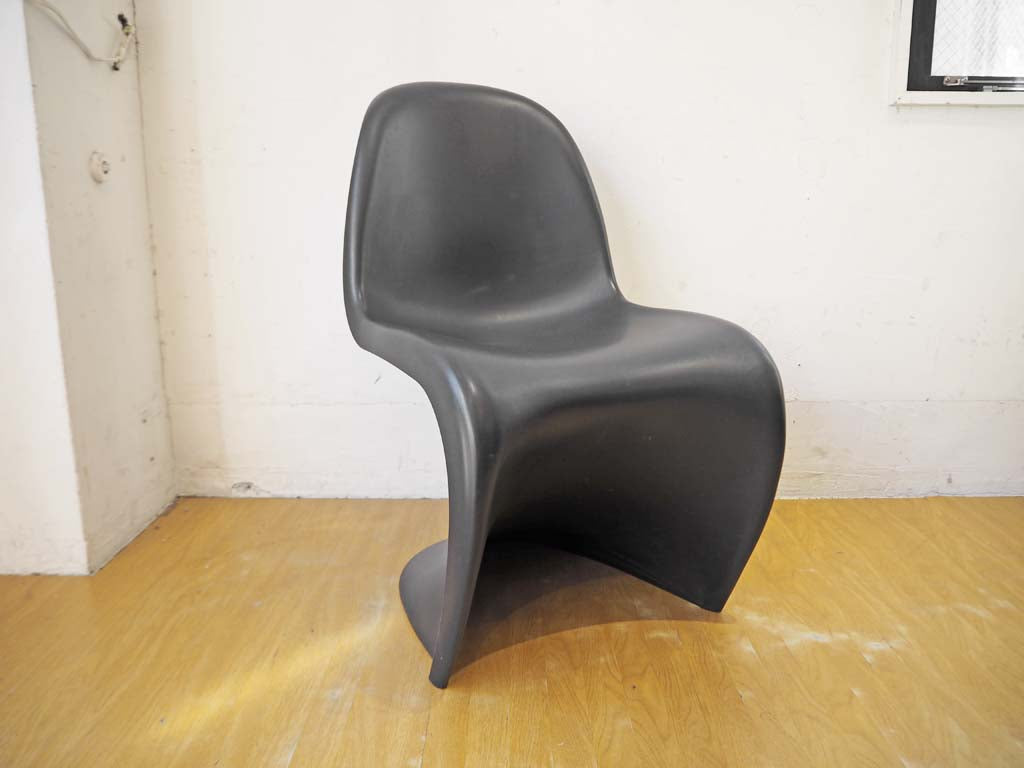 ヴィトラ Vitra パントンチェア Panton Chair ベーシックダーク ヴェルナー パントン デザイン スペースエイジ 中古品 買い取りしました。