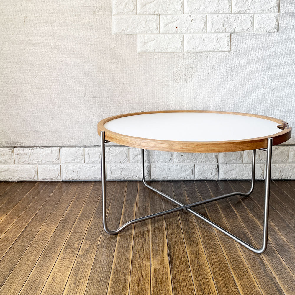 【経堂店】カールハンセン＆サン Carl Hansen & Son CH417 トレイテーブル ホワイト×ブラックラミネート スチールフレーム Φ65cm 折りたたみ ハンス・J・ウェグナー 廃番 買取させていただきました。