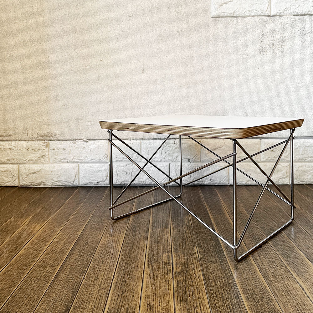 【経堂店】ハーマンミラー Herman Miller イームズワイヤーベースローテーブル Eames Wire Base Low Table LTRT ホワイト ミッドセンチュリー 定価￥48,400- 買取させていただきました。