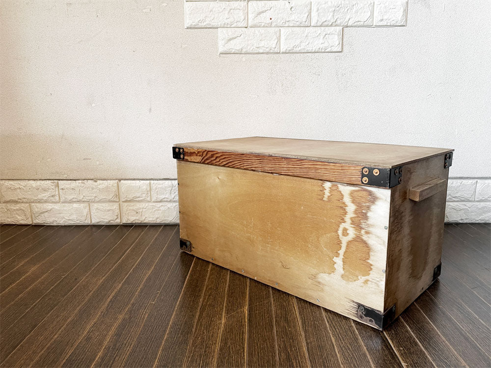 UKビンテージ Vintage ウッドボックス 木箱 61×34cm フタ&持ち手&ラベルホルダー付 インダストリアル 中古品  買い取りしました。