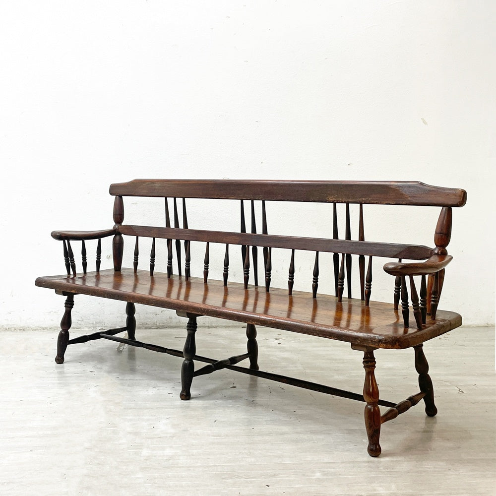 【祖師ヶ谷大蔵店】ジャパンビンテージ 木製肘付き長椅子 ベンチシート ウィンザーベンチ スポーク レトロ 古家具 英国クラシカルテイス 買取させていただきました。