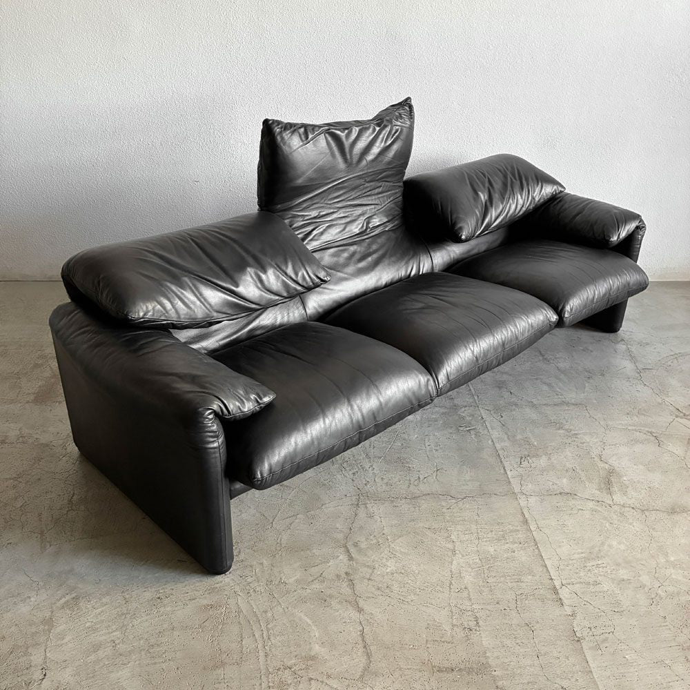 【登戸BASE店】カッシーナ Cassina 675 マラルンガ MARALUNGA 3シーター ソファ 参考価格 約298万円の品 最高級ランク 総本革張り ブラック Vico Magistretti MoMAのパーマネントコレクション 買取させていただきました。