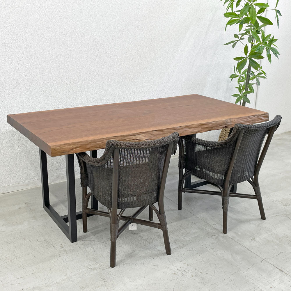 【登戸BASE店】ワイスワイス WISE WISE ダイニングテーブル dining table アイアンレッグ T字脚 パナマ材無垢材  買取させていただきました。