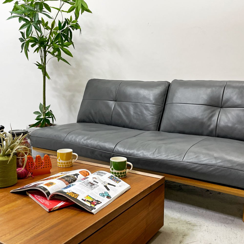 アクタス ACTUS ファイブ・バイ・ファイブ five by five フラッド FLAD 2.5シーターソファ オーク材 O-7300 グレー W180cm 牛革 定価￥272,800- ～大人のためのミニマルレザーソファ～