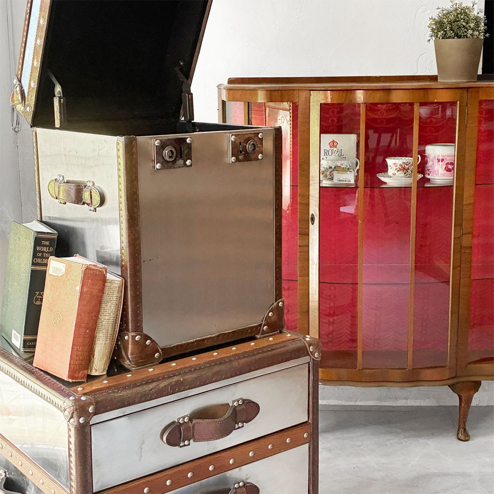 【下北沢店】ハロ HALO ストニーハースト STONYHURST ラージランプテーブル LARGE LAMP TABLE サイドテーブル ブラッシュドスチール 英国家具 買取させていただきました。