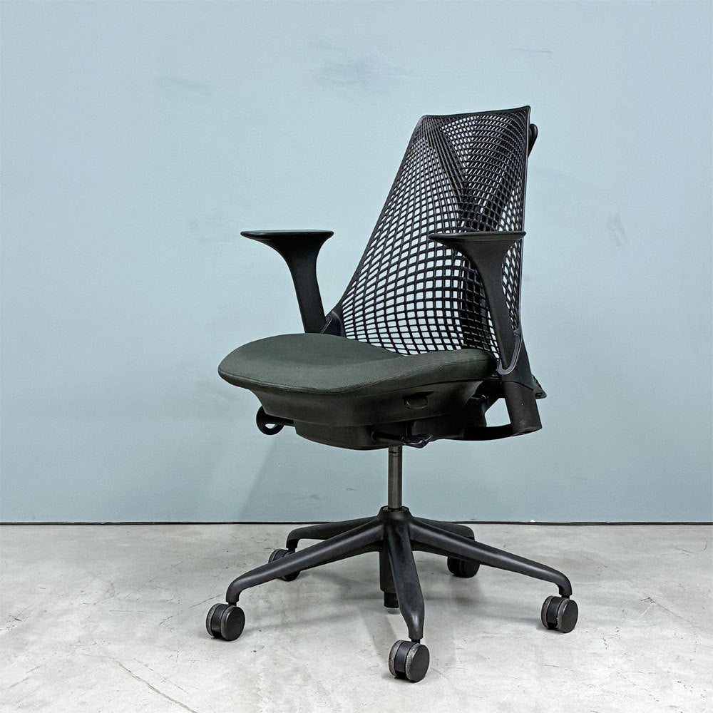 【経堂店】ハーマンミラー Herman Miller セイルチェア SAYL Chair デスクチェア オフィスチェア ブラック 旧モデル イヴ・ベアール モダンデザイン 買取させていただきました。