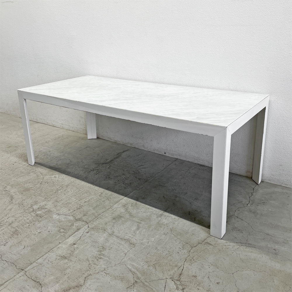 【登戸BASE店】ザノッタ Zanotta ユニ Uni ダイニングテーブル 大理石天板 ホワイト W200cm ロベルト・バルビエリ Roberto Barbieri イタリア 廃番 買取させていただきました。