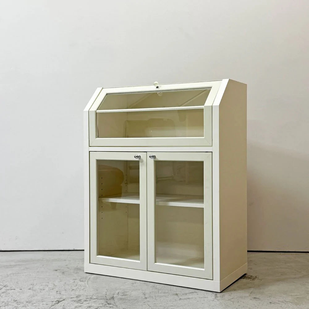 【祖師ヶ谷大蔵店】ビーカンパニー B-company ガラスケース 3Dキャビネット チェスト ホワイトカラー 飾り棚 コレクションケース シンプルデザイン 買取させていただきました。
