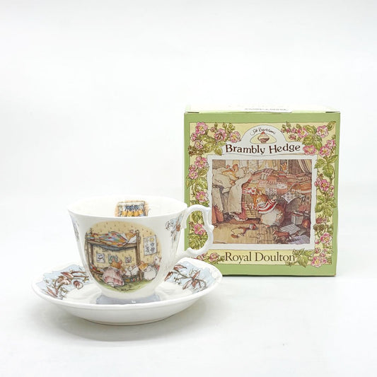 ロイヤルドルトン Royal Doulton ブランブリーヘッジ ティーカップ＆ソーサー 1999年限定品 イギリス 箱付き A ●