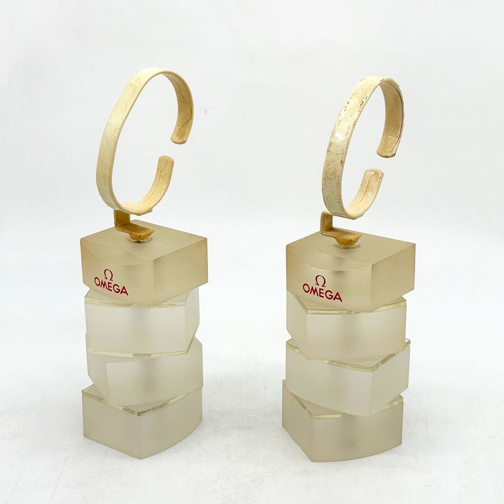 オメガ OMEGA 腕時計スタンド アクリル ブロック式 Cリング 2個セット ●