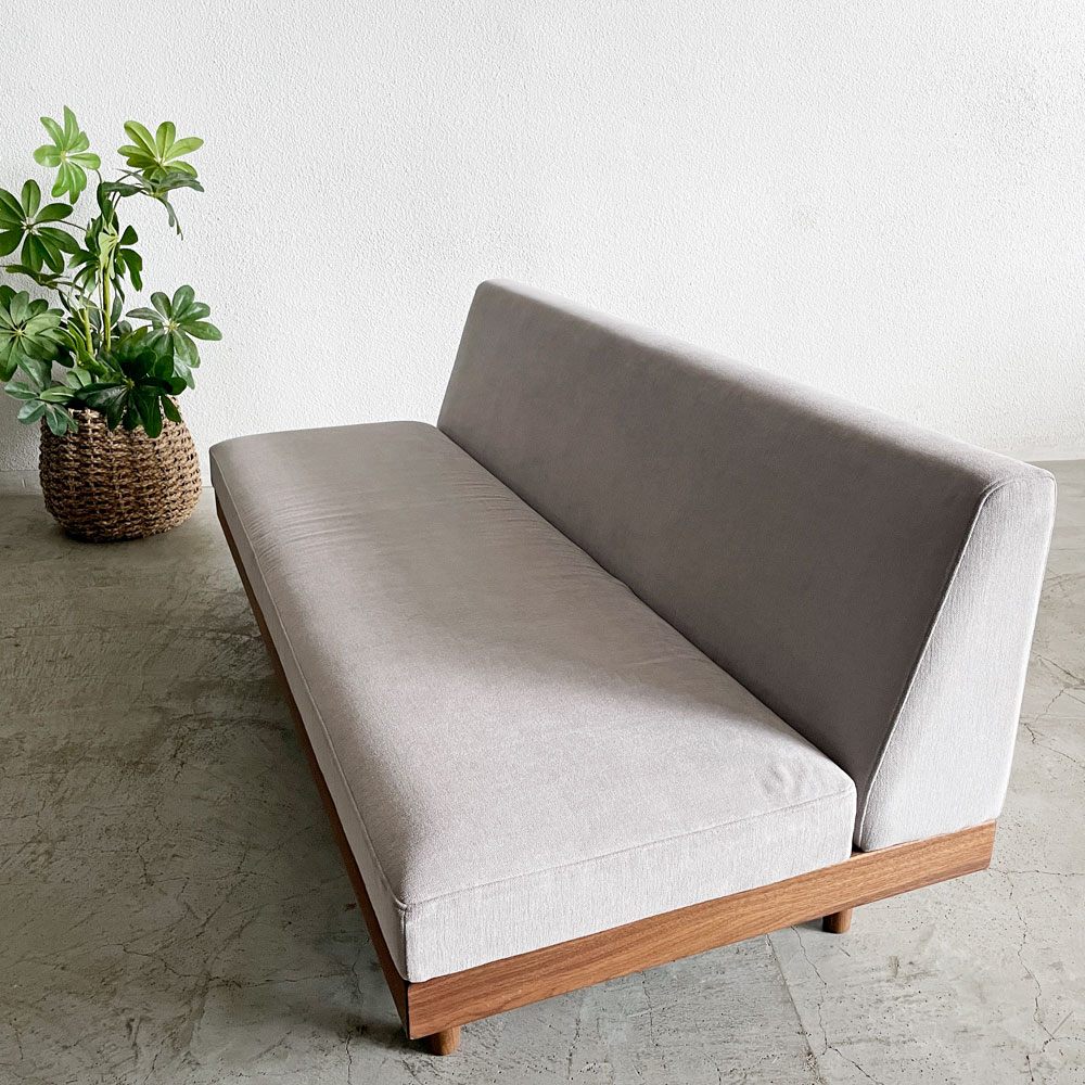 マスターウォール MASTERWAL チルソファ CHILL SOFA 2Pソファ アームレス ファブリック ウォールナット無垢材 展示品 定価￥220,000- 〓