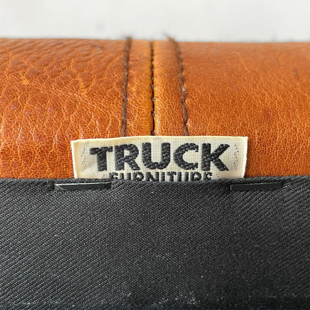 トラックファニチャー TRUCK FURNITURE ファロードレザー オットマン L-1 ナラ無垢材 牛革 インダストリアル ビンテージスタイル 定価￥103.400- ★