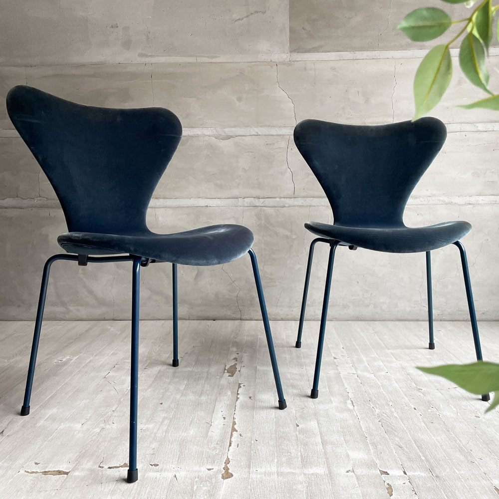 フリッツハンセン Fritz Hansen 3107 セブンチェア フルパティング ベルベット生地 ミッドナイトブルー アルネ・ヤコブセン デンマーク 北欧家具 B ♪