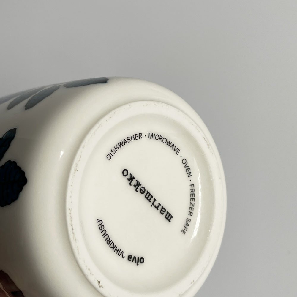 マリメッコ marimekko ヴィヒキルース VIHKIRUUSU ラテマグ ダークブルー マイヤ・イソラ フィンランド 北欧食器 廃番カラー B ♪