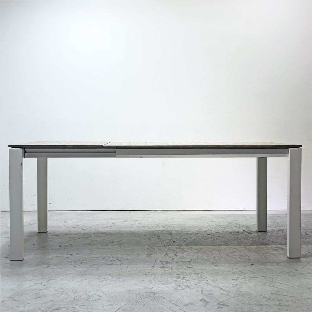 カリガリス Calligaris コヌビア connubia バロン BARON エクステンションダイニングテーブル 伸長式 EXテーブル ラミネート天板 イタリアンモダン ●
