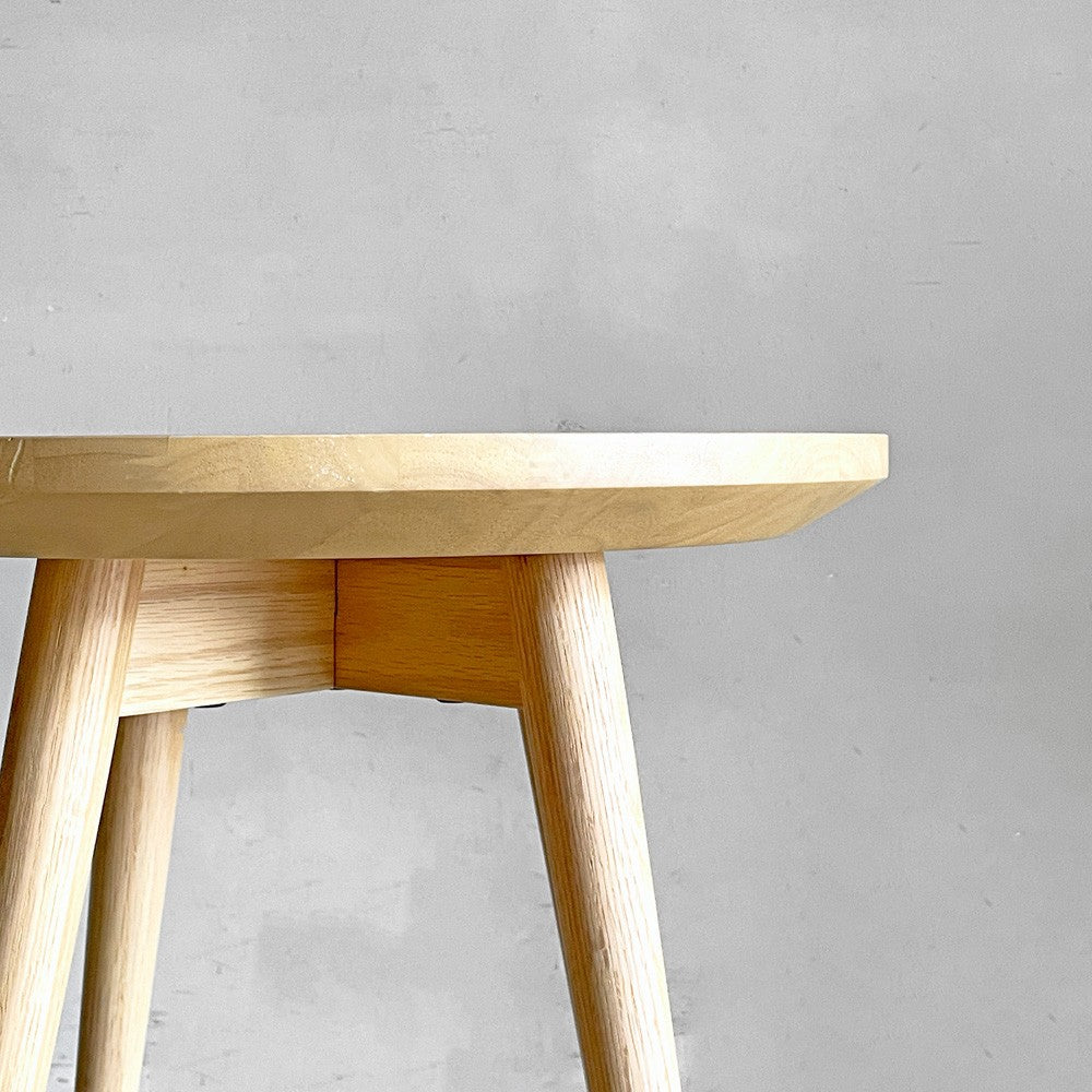 冨士ファニチャー FUJI FURNITURE ナギ Nagi サイドテーブル ラウンド オーク材 T04510S ナチュラル Φ40cm ■