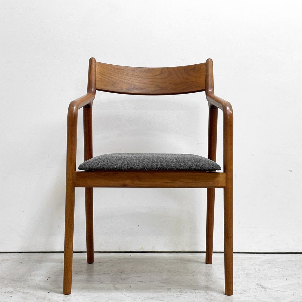 宮崎椅子製作所 ペペチェア PEPE side chair 背無垢タイプ ウォールナット ファブリック グレー系カラー フィンガージョイント 村澤一晃 参考定価￥77,440- B ●