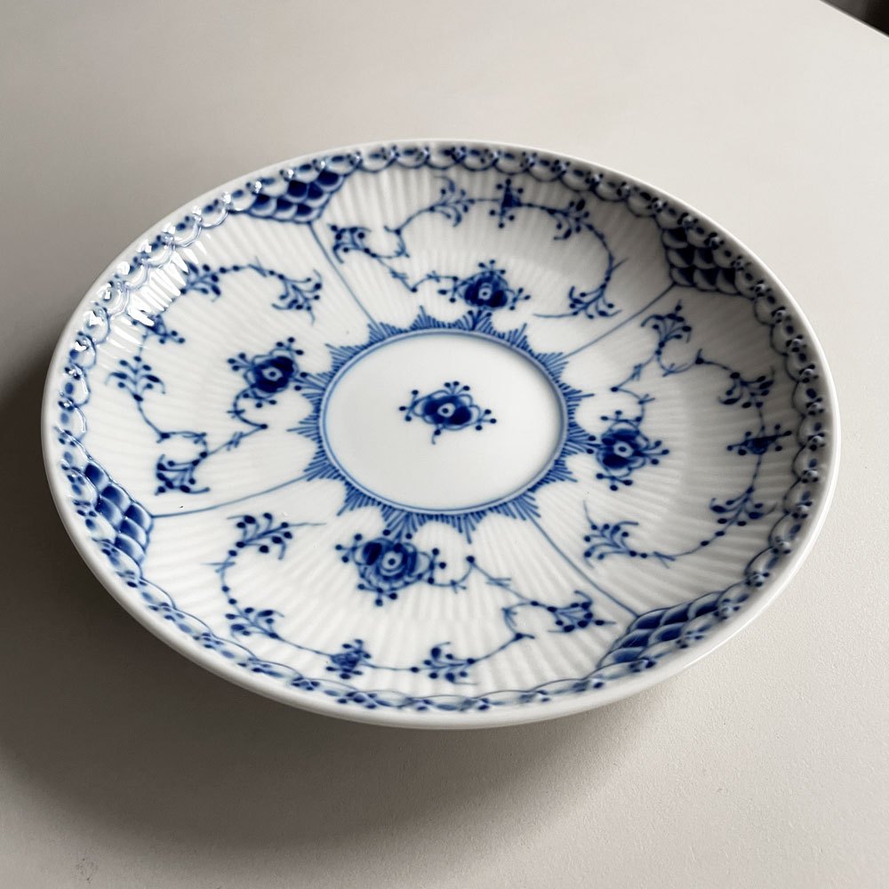 ロイヤルコペンハーゲン ROYAL COPENHAGEN ブルーフルーテッド ハーフレース スープカップ&ソーサー 陶器 北欧食器 廃番 箱付き 未使用 D ♪