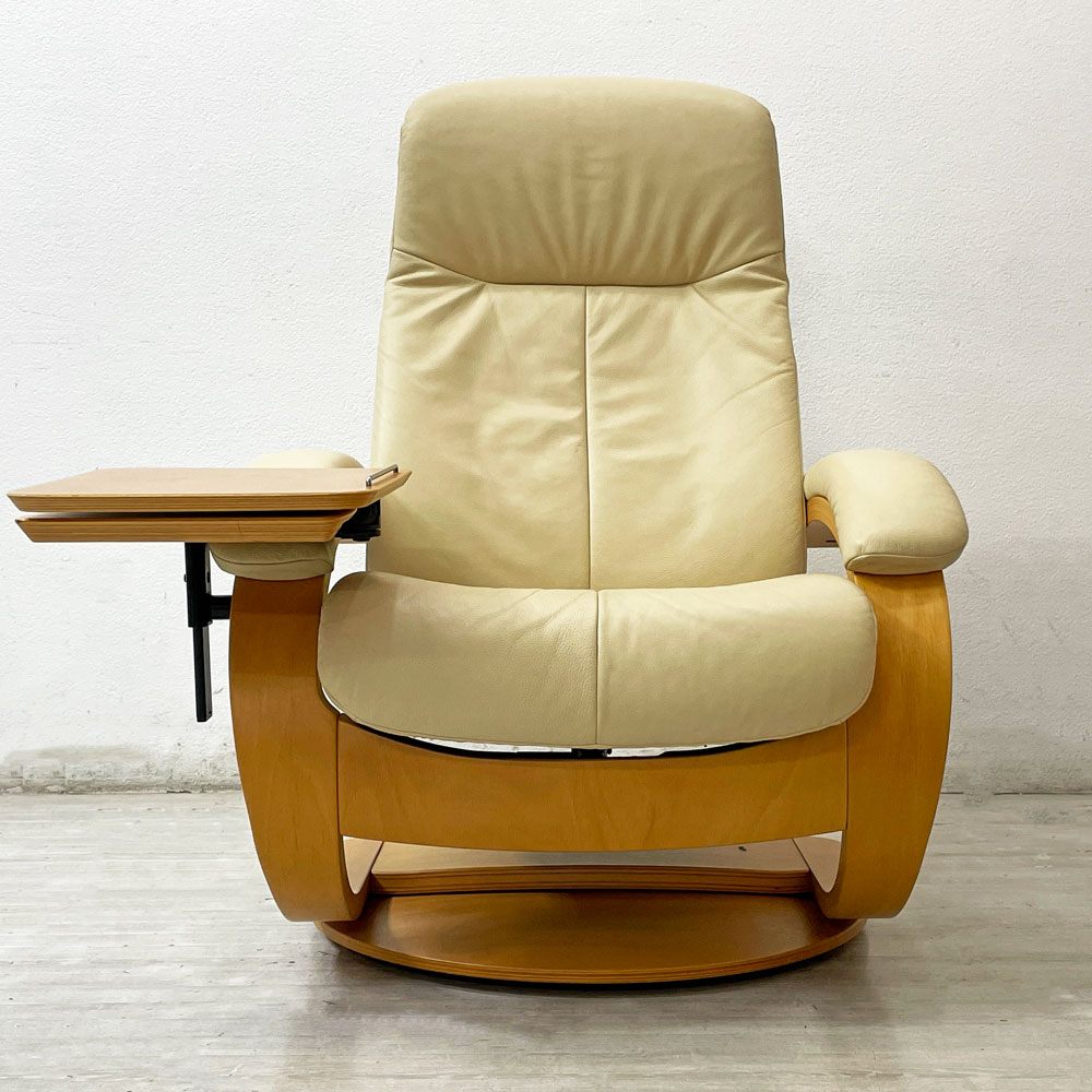 イエリアーダ Hjellegjerde ノーザンコンフォート NORTHERN COMFORT ウノ UNO リクライニングチェア＆オットマン 本革 レザー テーブル付 北欧 ノルウェー製 ●