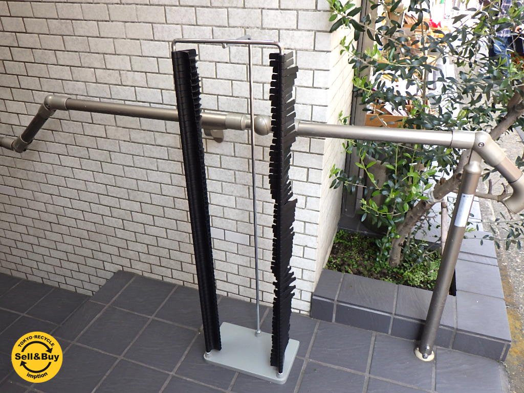 ブリス Bliss社 フロアスタンディングCDラック タワー型 130枚収納 英国 ■