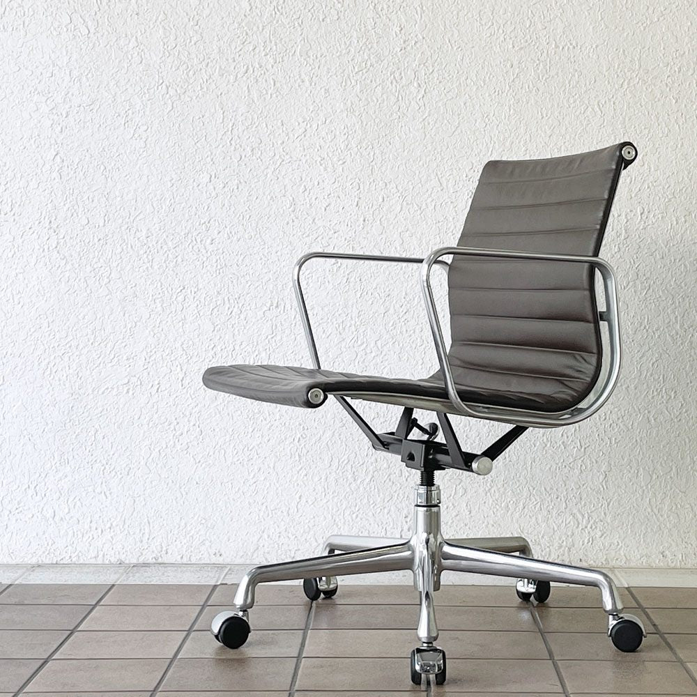 ハーマンミラー Herman Miller アルミナムグループ マネジメントチェア ローバック レザーシート ブラウン 5本脚 C&Rイームズ ミッドセンチュリー ◇