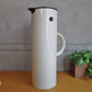 ステルトン クラシック Stelton Classic バキューム ジャグ Vacuum Jug 1L ホワイト ロッカーストッパー エリック・マグヌッセン ERIK MAGNUSSEN♪
