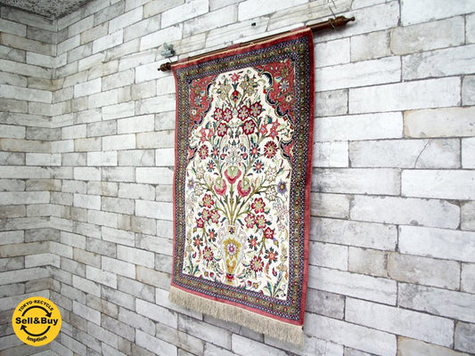 ペルシャ絨毯 タペストリー クム産 ゴルダニ柄 シルク100% 56×78cm ●